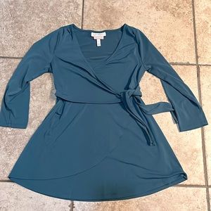 Jessica Simpson Nursing Top